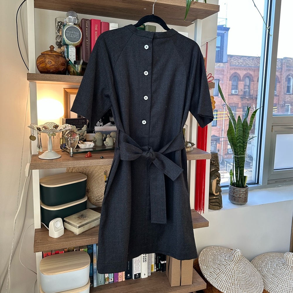 marc by marc jacobs • 100% wool paperbag mini dress